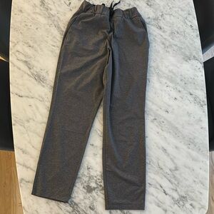 Lululemon On the Fly Midrise Pant Travel Woven Grey
